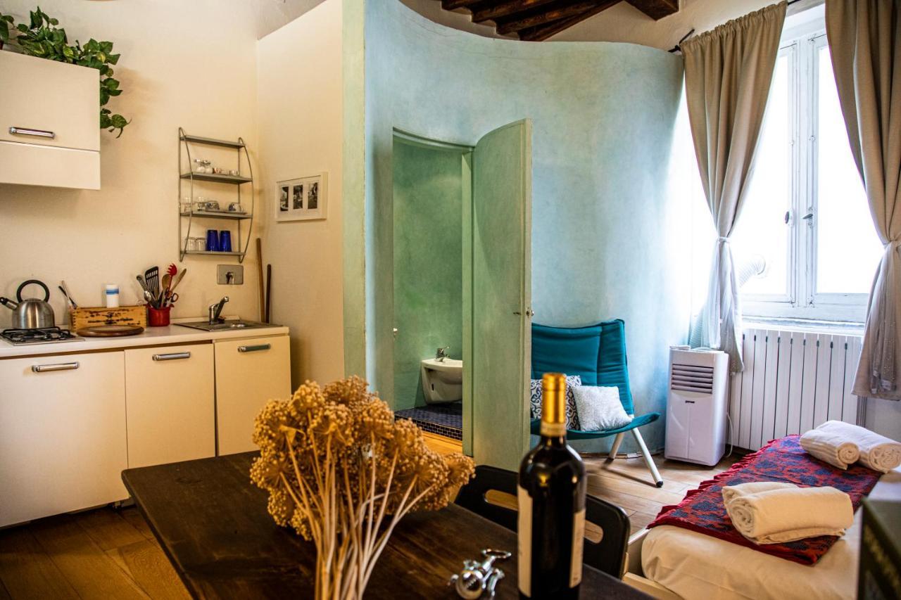 Appartamento Studio In Tornabuoni Within A Renaissance Building Firenze
