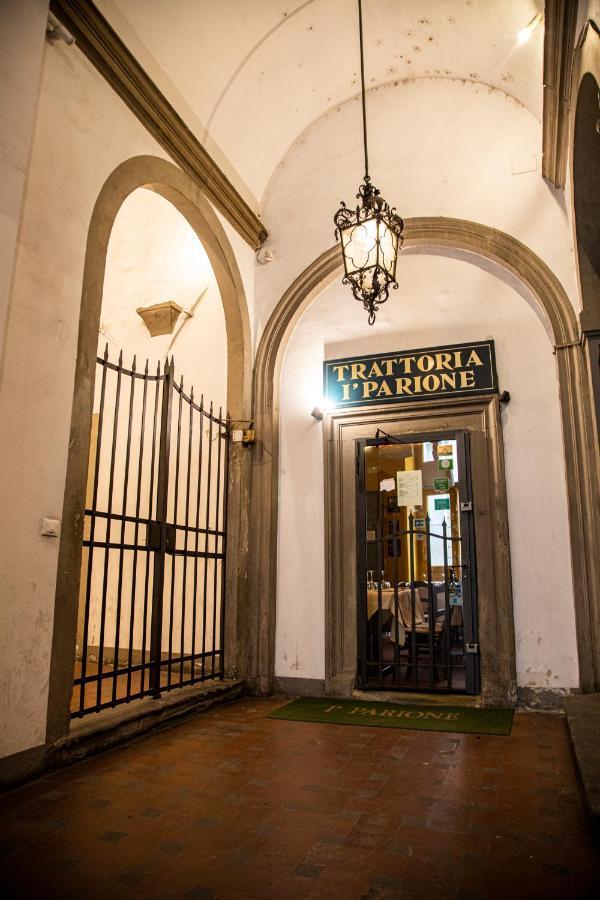 Studio In Tornabuoni Within A Renaissance Building Appartamento
