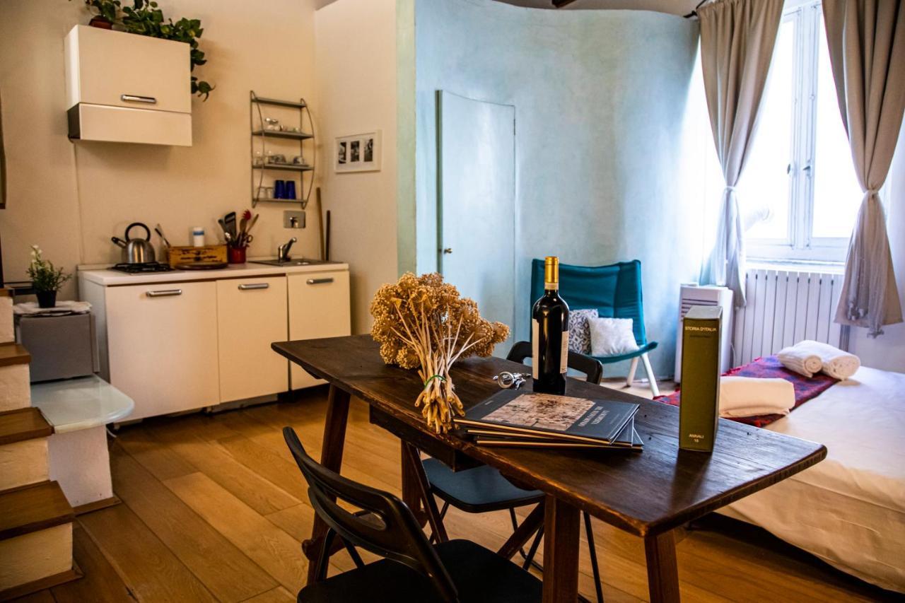 Studio In Tornabuoni Within A Renaissance Building Appartamento