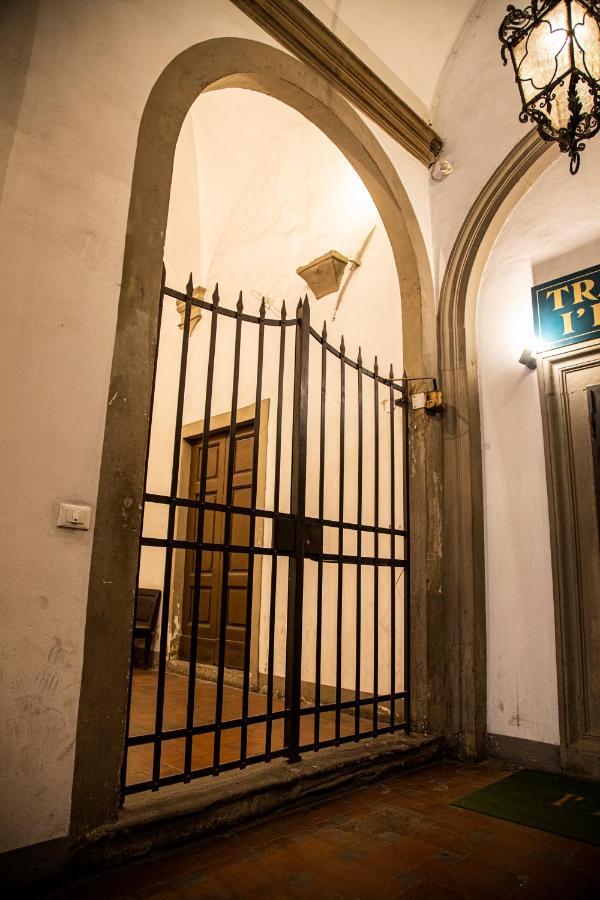 Studio In Tornabuoni Within A Renaissance Building Appartamento