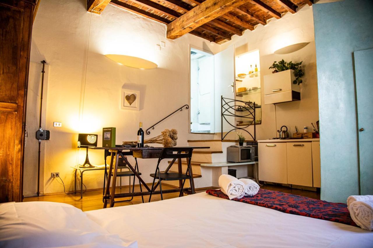 Studio In Tornabuoni Within A Renaissance Building Appartamento *